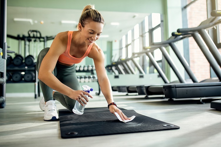 Title: Gym Etiquette 101: How to Be a Respectful and Responsible Gym-Goer
